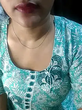 Snapshot of -Anushka01 chatting on 12, 11, 2025 -Anushka01 online show from 12, 11, 2025