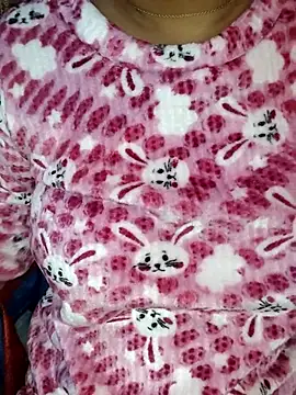 Snapshot of -Anushka01 chatting on 16, 11, 2025 -Anushka01 online show from 16, 11, 2025