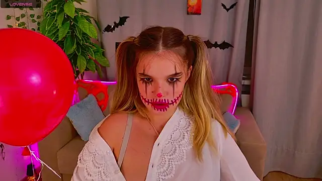 KellyHayden online show from 31, 10, 2025