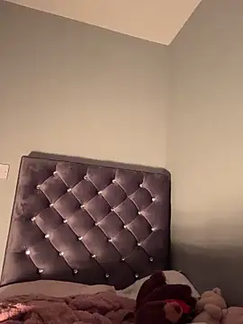 OliviaAshhh online show from 7, 11, 2025