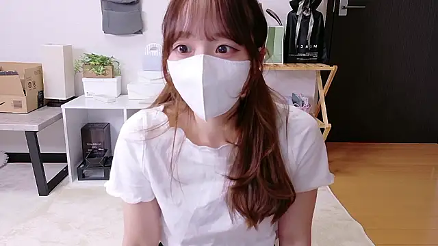 Snapshot of saku_sakura_ chatting on 6, 10, 2025 saku sakura online show from 6, 10, 2025