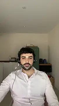 Snapshot of eauminerale chatting on 9, 4, 2026 eauminerale online show from 9, 4, 2026