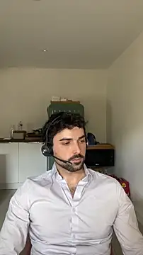 Snapshot of eauminerale chatting on 30, 4, 2026 eauminerale online show from 30, 4, 2026