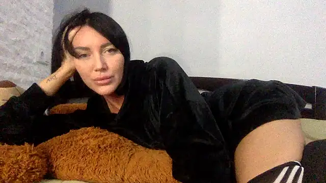 Veymoria online show from 18, 11, 2025