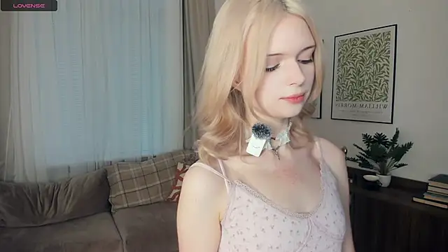 LaureMestler online show from 4, 11, 2025