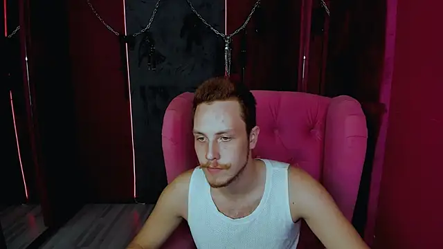 Snapshot of LeoMooree chatting on 10, 10, 2025 LeoMooree online show from 10, 10, 2025