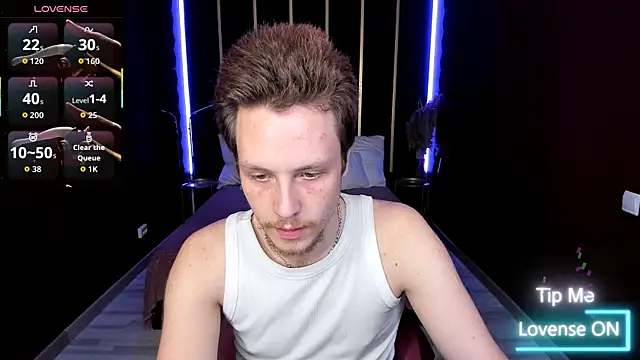 LeoMooree online show from 4, 12, 2025