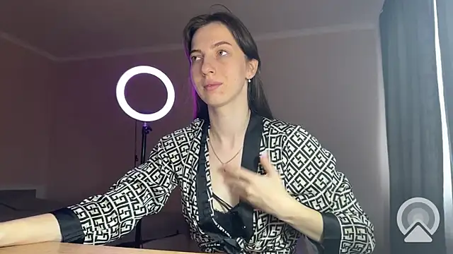 Prettyyy Angel online show from 21, 11, 2025