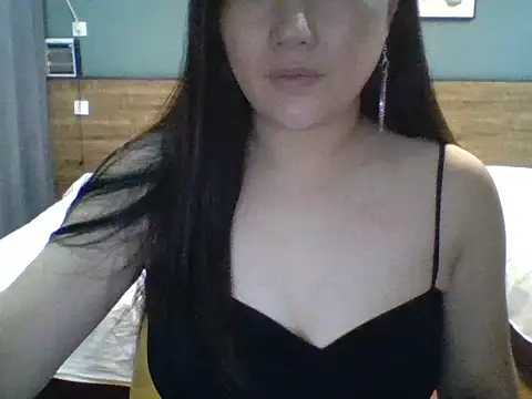 Snapshot of xiaoyizi chatting on 27, 9, 2025 xiaoyizi online show from 27, 9, 2025