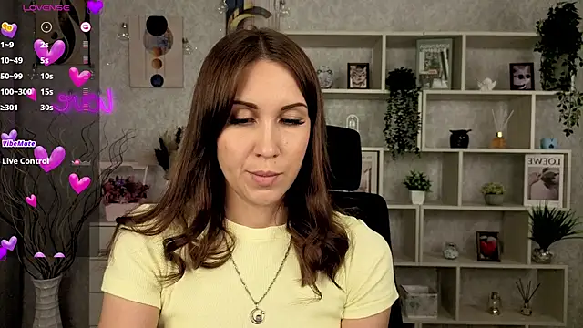 DreamVelour online show from 10, 10, 2025