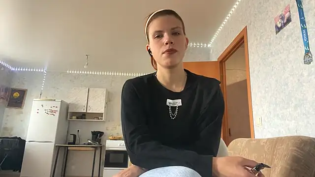 Snapshot of Mila_Alim chatting on 5, 10, 2025 Mila Alim online show from 5, 10, 2025