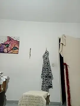 Moranguinha2234 online show from 16, 10, 2025