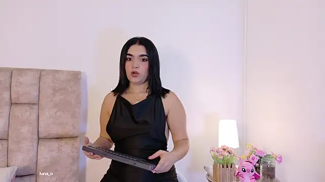 LunaOcampo  online show from 28, 11, 2025