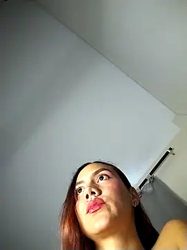 Mia-Reyes online show from 27, 10, 2025