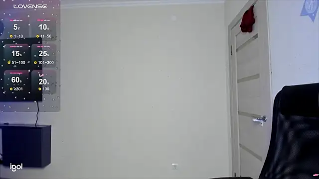 Snapshot of crystallldoll chatting on 21, 2, 2026 crystallldoll online show from 21, 2, 2026