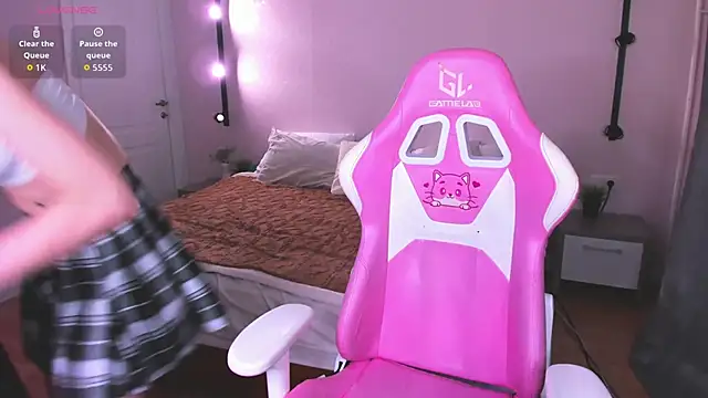 Alic Fox online show from 14, 10, 2025