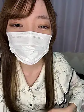 Snapshot of Moe_v_v chatting on 8, 11, 2025 Moe v v online show from 8, 11, 2025