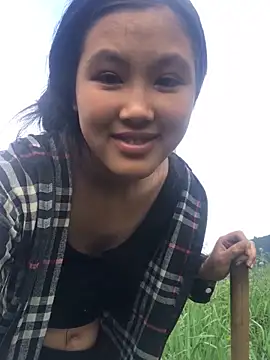 Snapshot of Mai_lovely chatting on 16, 10, 2025 Mai lovely online show from 16, 10, 2025