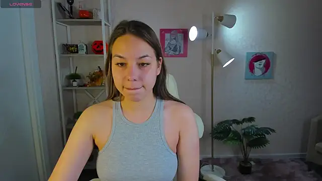 Al1ice Moures online show from 27, 11, 2025