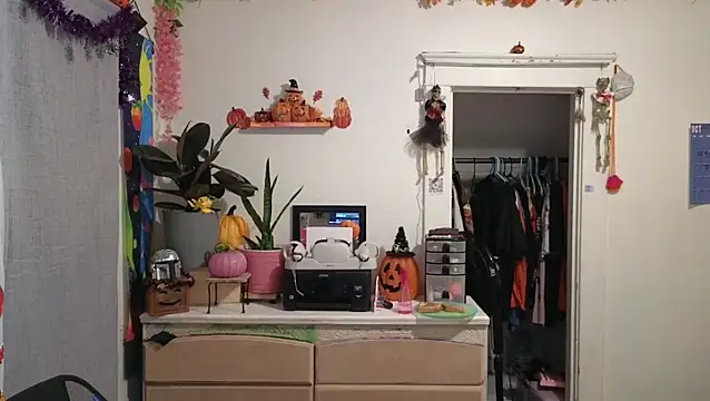 xofrankiefinexo online show from 10, 10, 2025