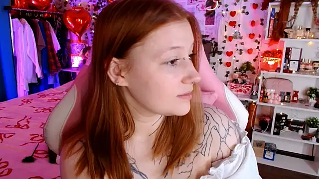 Snapshot of Ayla_Hicks chatting on 23, 2, 2026 Ayla Hicks online show from 23, 2, 2026