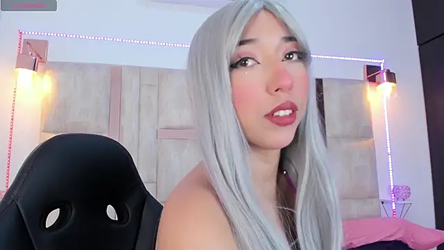 emily  walker online show from 30, 9, 2025