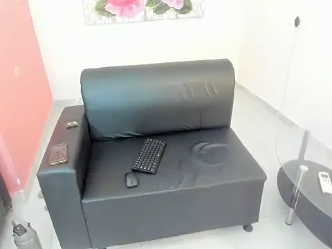 Snapshot of Maaickluna1 chatting on 3, 10, 2025 Maaickluna1 online show from 3, 10, 2025