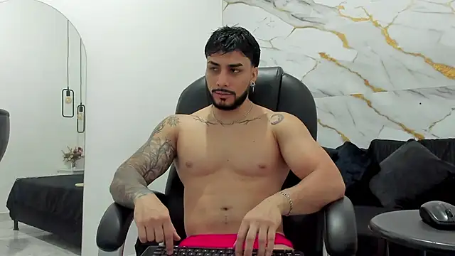 Miike Stone1 online show from 24, 11, 2025