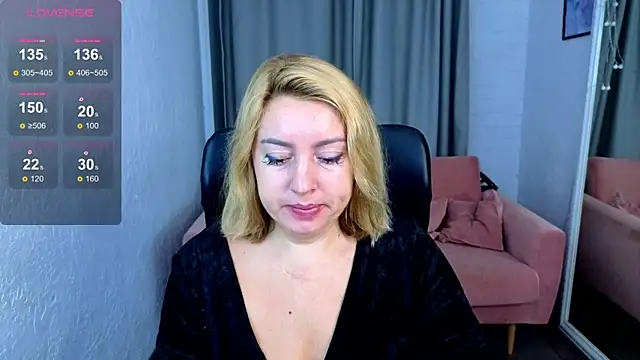 Snapshot of Mia_Bloomie chatting on 26, 9, 2025 Mia Bloomie online show from 26, 9, 2025