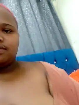 Snapshot of BustyBMWx chatting on 10, 10, 2025 BustyBMWx online show from 10, 10, 2025