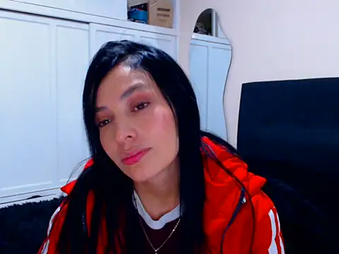 Snapshot of EmmaValmor chatting on 29, 5, 2026 EmmaValmor online show from 29, 5, 2026