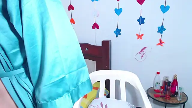 lorenacapelli online show from 12, 4, 2026