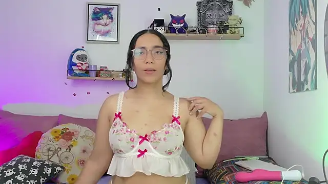 LucyDerby online show from 19, 2, 2026