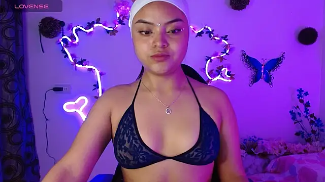 Snapshot of kathia_077 chatting on 29, 9, 2025 kathia 077 online show from 29, 9, 2025