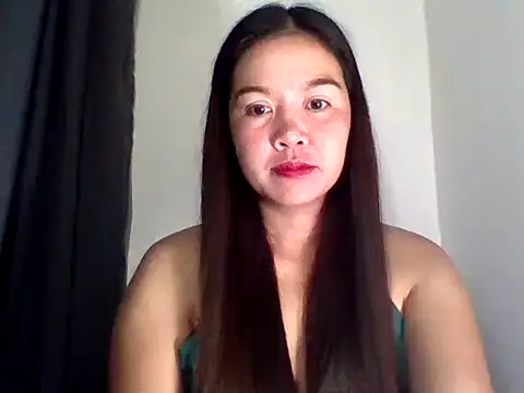 Snapshot of dolly_jane34 chatting on 3, 3, 2026 dolly jane34 online show from 3, 3, 2026