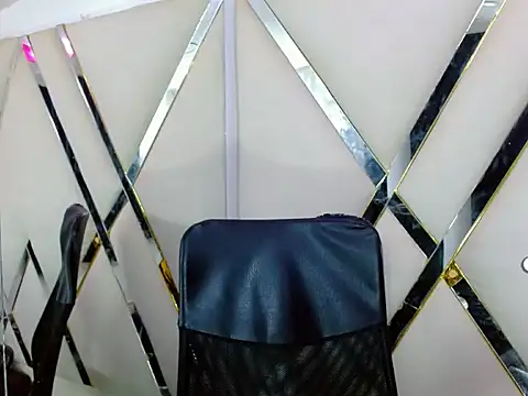 AuroraRoss online show from 4, 11, 2025