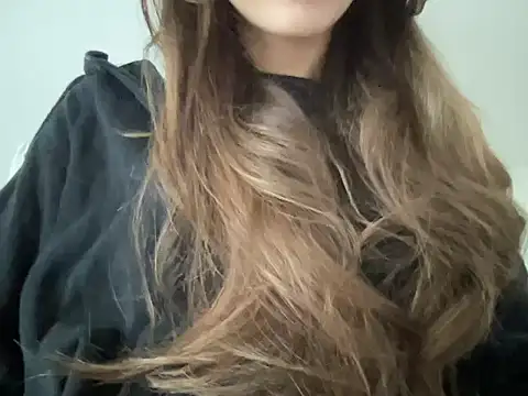 Snapshot of kisssangel chatting on 24, 10, 2025 kisssangel online show from 24, 10, 2025