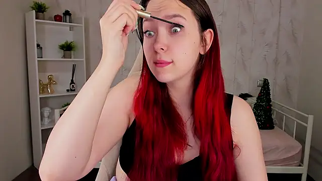 Monica  Queen online show from 20, 12, 2025