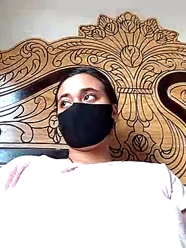Snapshot of Love_Queen11 chatting on 26, 9, 2025 Love Queen11 online show from 26, 9, 2025