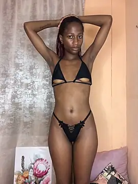 Caramel102004 online show from 6, 11, 2025