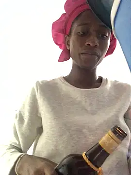 Caramel102004 online show from 8, 4, 2026