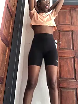 Caramel102004 online show from 10, 4, 2026