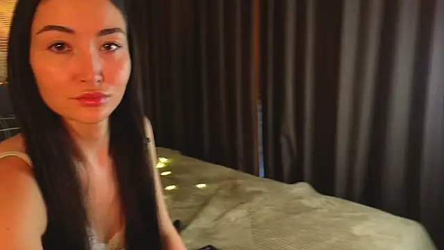 MilaYumi online show from 19, 2, 2026