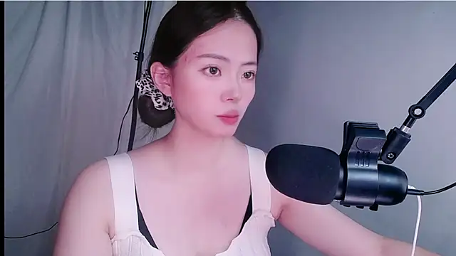 Snapshot of mitowato chatting on 12, 10, 2025 mitowato online show from 12, 10, 2025