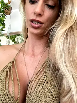 Snapshot of ericafontesx chatting on 26, 9, 2025 ericafontesx online show from 26, 9, 2025