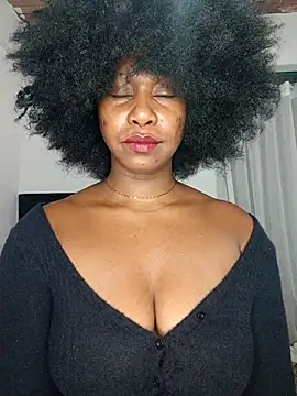 Snapshot of Opal_S chatting on 20, 11, 2025 Opal S online show from 20, 11, 2025