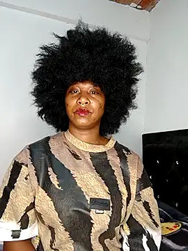 Snapshot of Opal_S chatting on 26, 11, 2025 Opal S online show from 26, 11, 2025