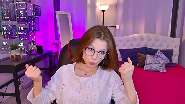 Snapshot of Bubblegum_Babe_ chatting on 25, 10, 2025 Bubblegum Babe online show from 25, 10, 2025