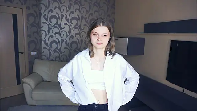 Snapshot of JeanieHelget chatting on 1, 10, 2025 JeanieHelget online show from 1, 10, 2025