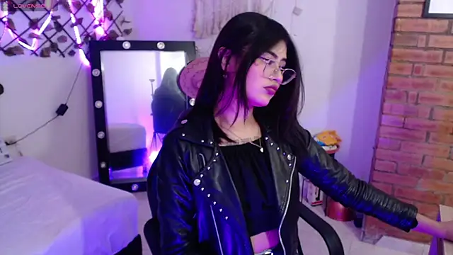 isa bunny18 online show from 6, 11, 2025